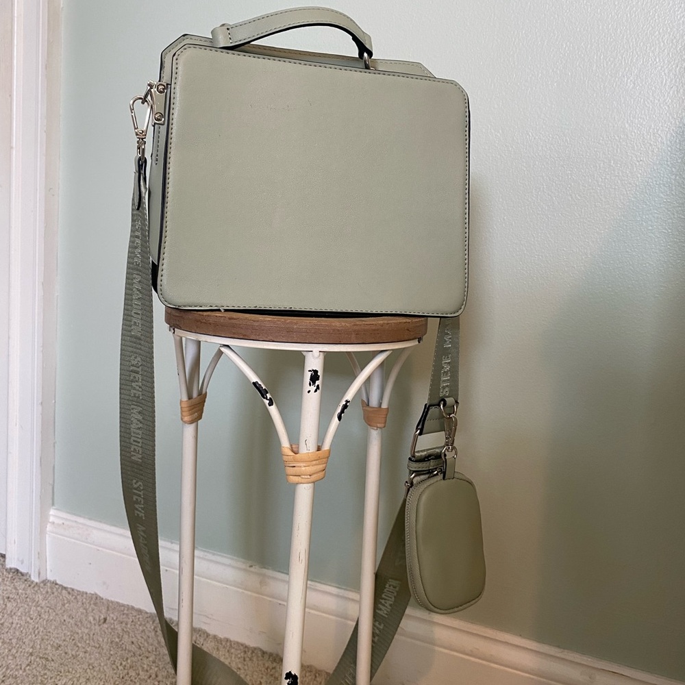 light green steve madden bevelyn convertible crossbody bag - Picture 6 of 6